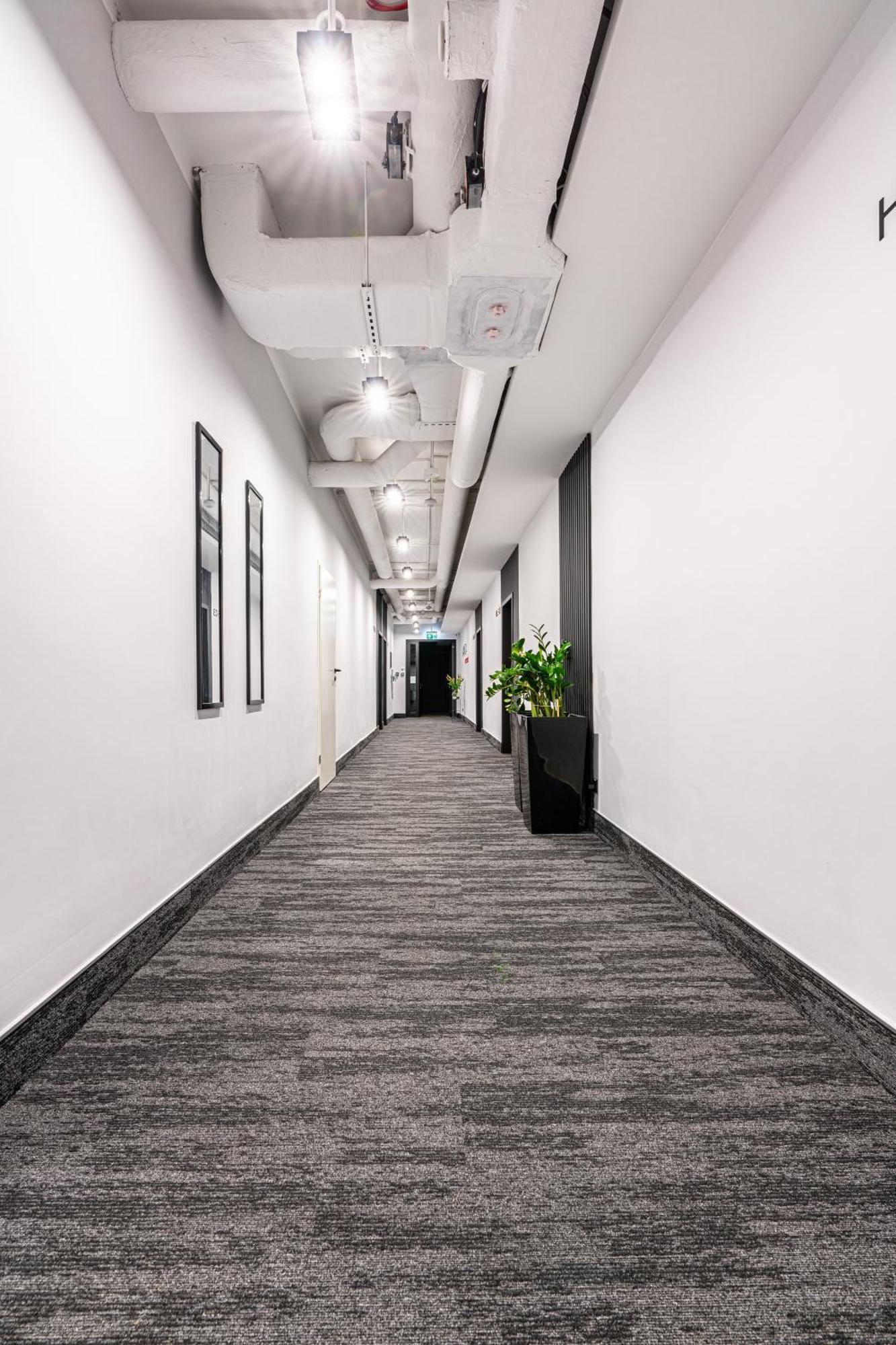 سكافينا Vanta Business Center المظهر الخارجي الصورة